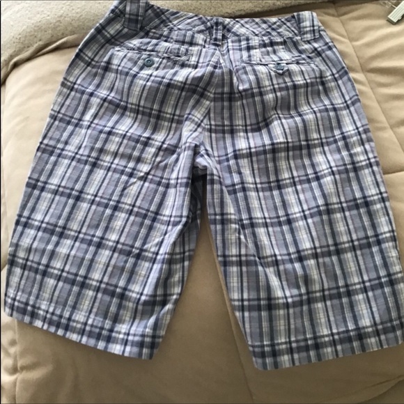 Eddie Bauer plaid Bermuda shorts size 4 multicolor blue plaid lots pocke… - Picture 3 of 5